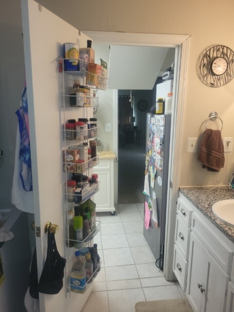 From the bathroom to the kitchen - 40 Colony Ridge Pl