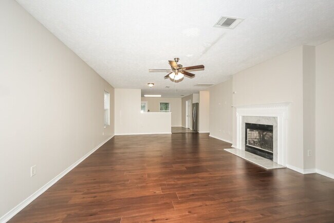 Building Photo - 5240 Sunsail Dr