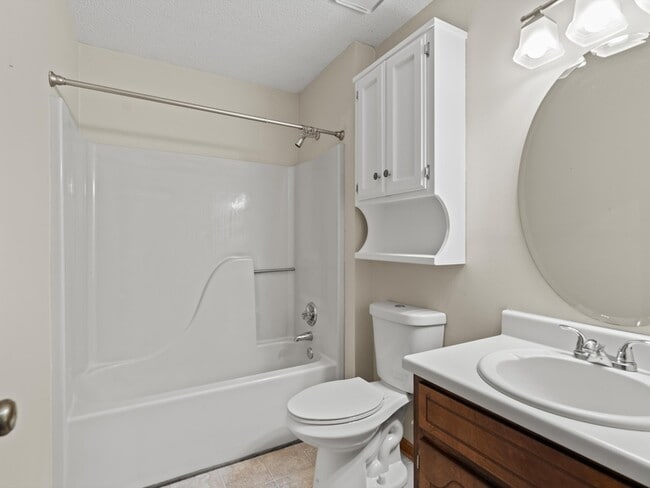 Building Photo - 115 Gaylor Dr