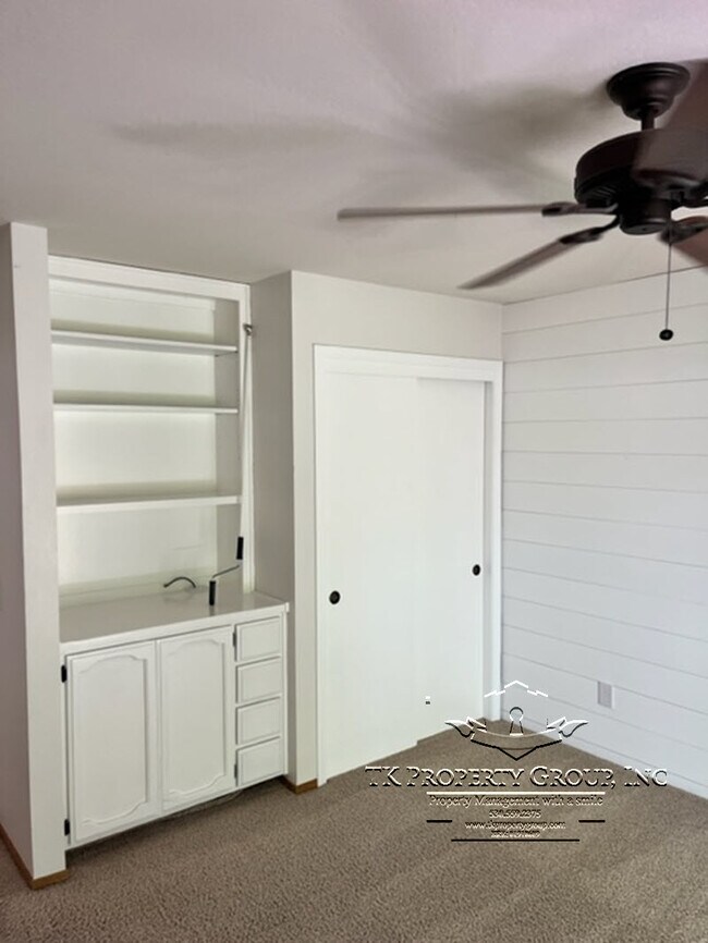 Building Photo - 13285 Sugarbush Ct