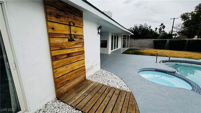 Building Photo - 2905 Mason Ave