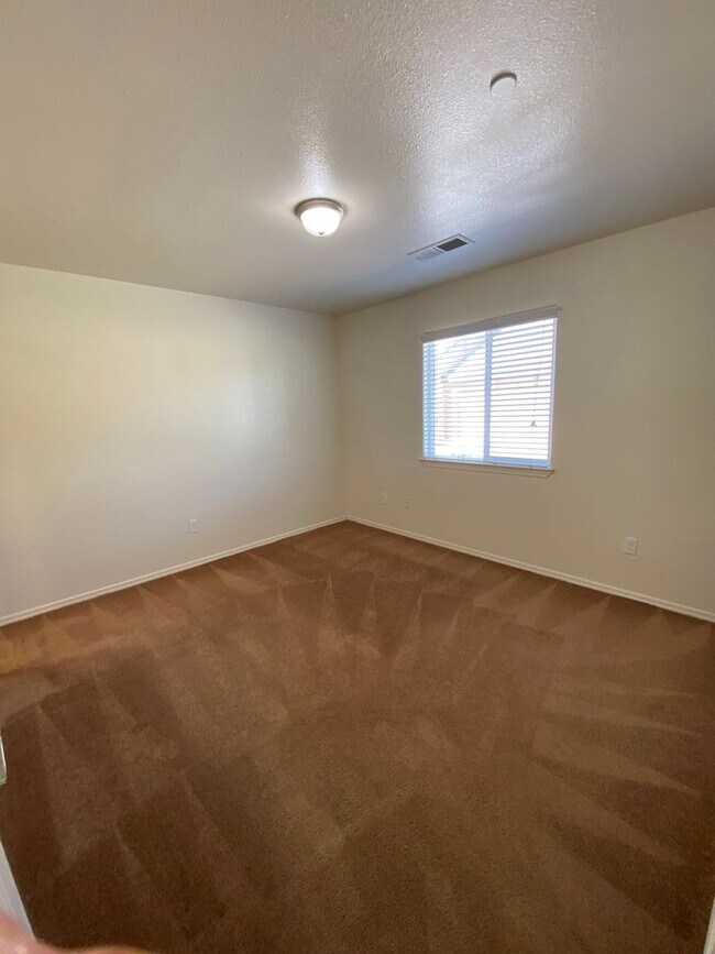 Building Photo - 2109 Bella Oaks Dr