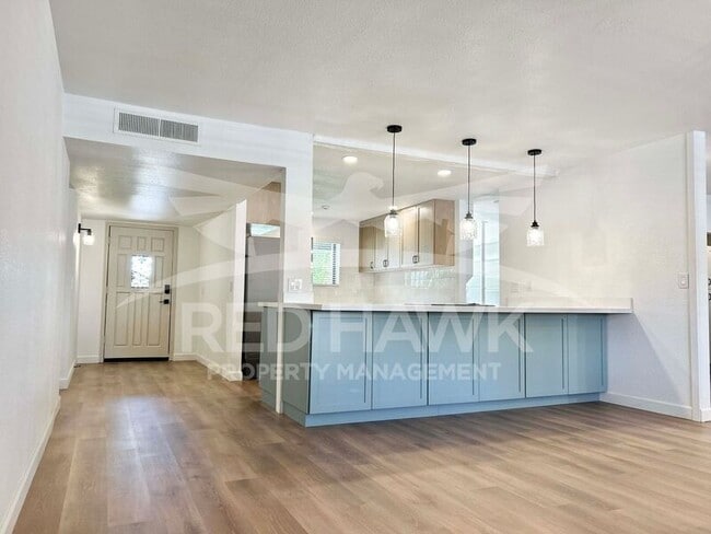 Building Photo - 2466 E Huber St