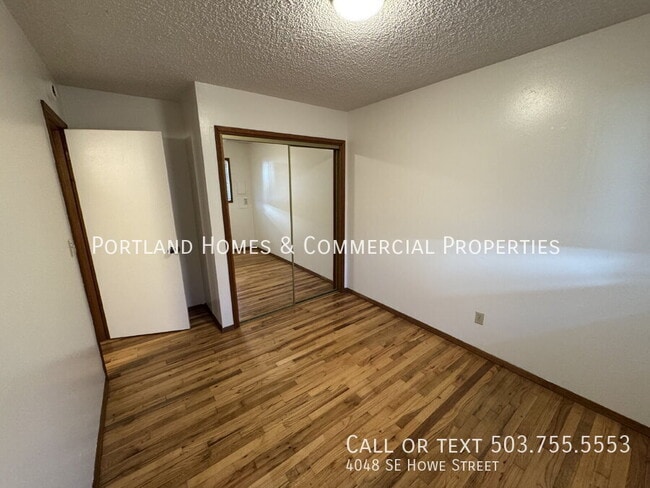 Building Photo - 4048 SE Howe St