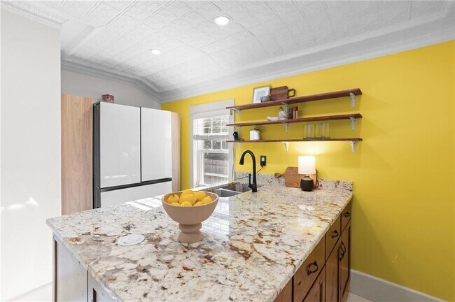 Building Photo - 36 Mt Hope Ave