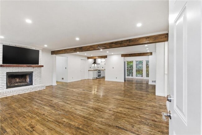 Building Photo - 3143 Claiborne Dr NW
