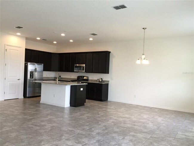 Building Photo - 9169 Carmela Ave
