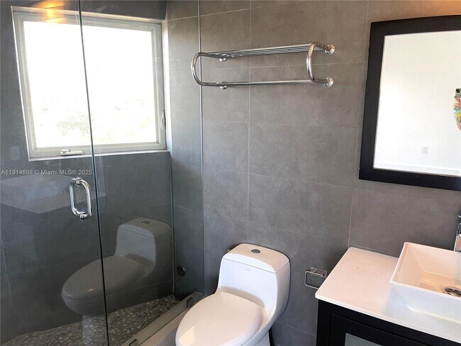 Building Photo - 7700 Tatum Waterway Dr