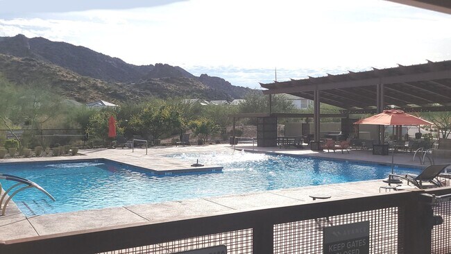 Building Photo - Luxury at Vistal