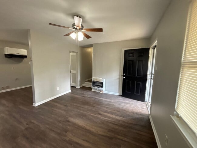 Building Photo - 4496 Range Line Rd