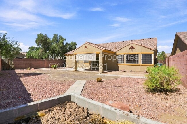Building Photo - 3876 Waynesvill St