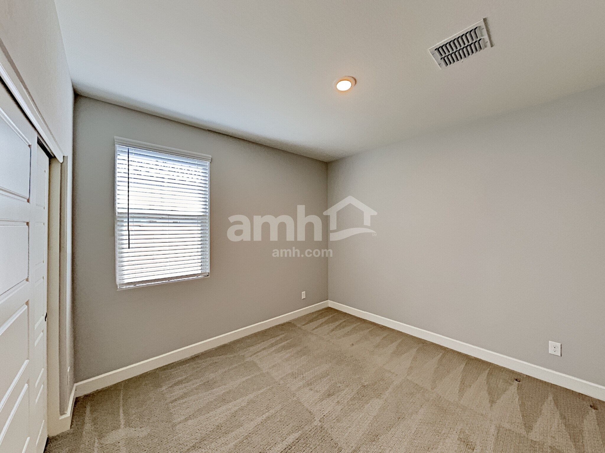 Building Photo - 18256 W Thunderhill Pl