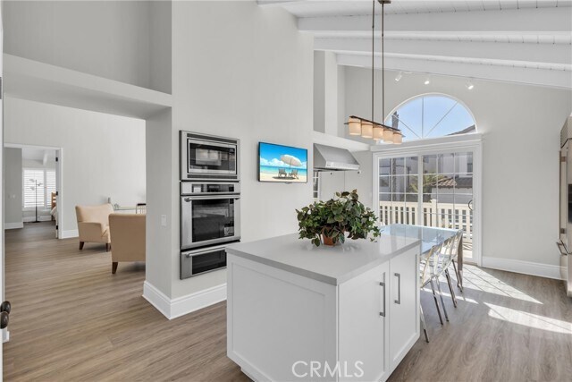Building Photo - 1410 Marine Way
