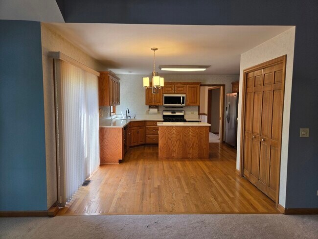 Building Photo - 2286 Brookside Ln