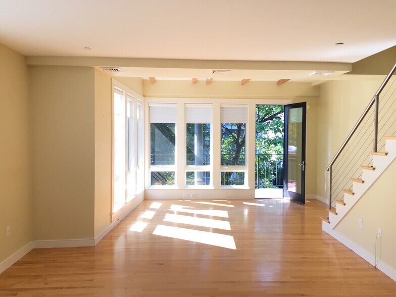 Building Photo - 75 Hamilton St