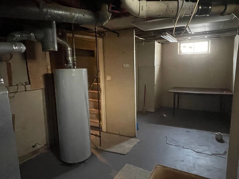 Building Photo - 4331 6th St