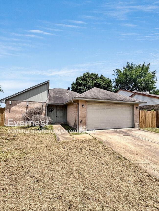 Primary Photo - 2038 Woodland Hills Dr
