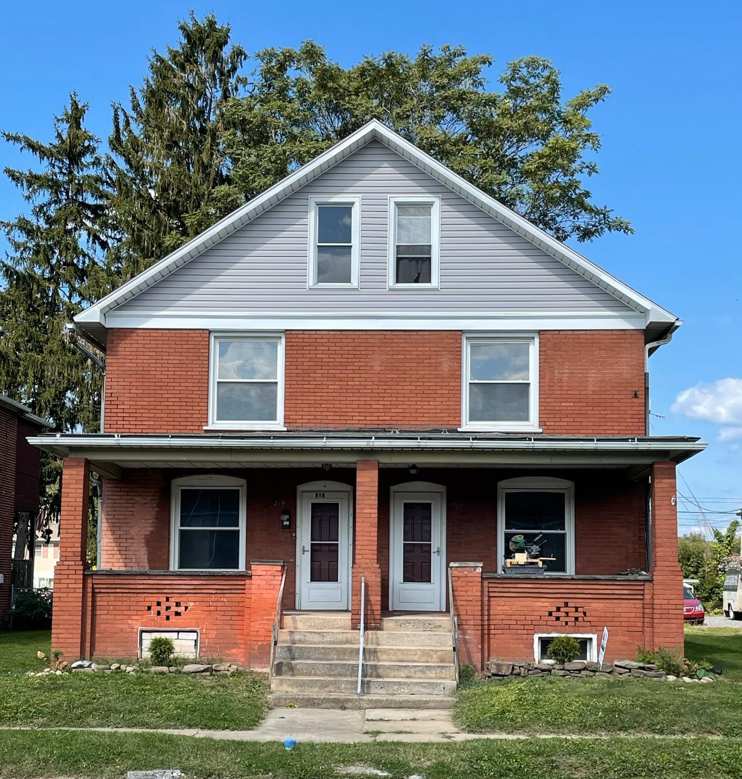 Building Photo - 721 E Main St