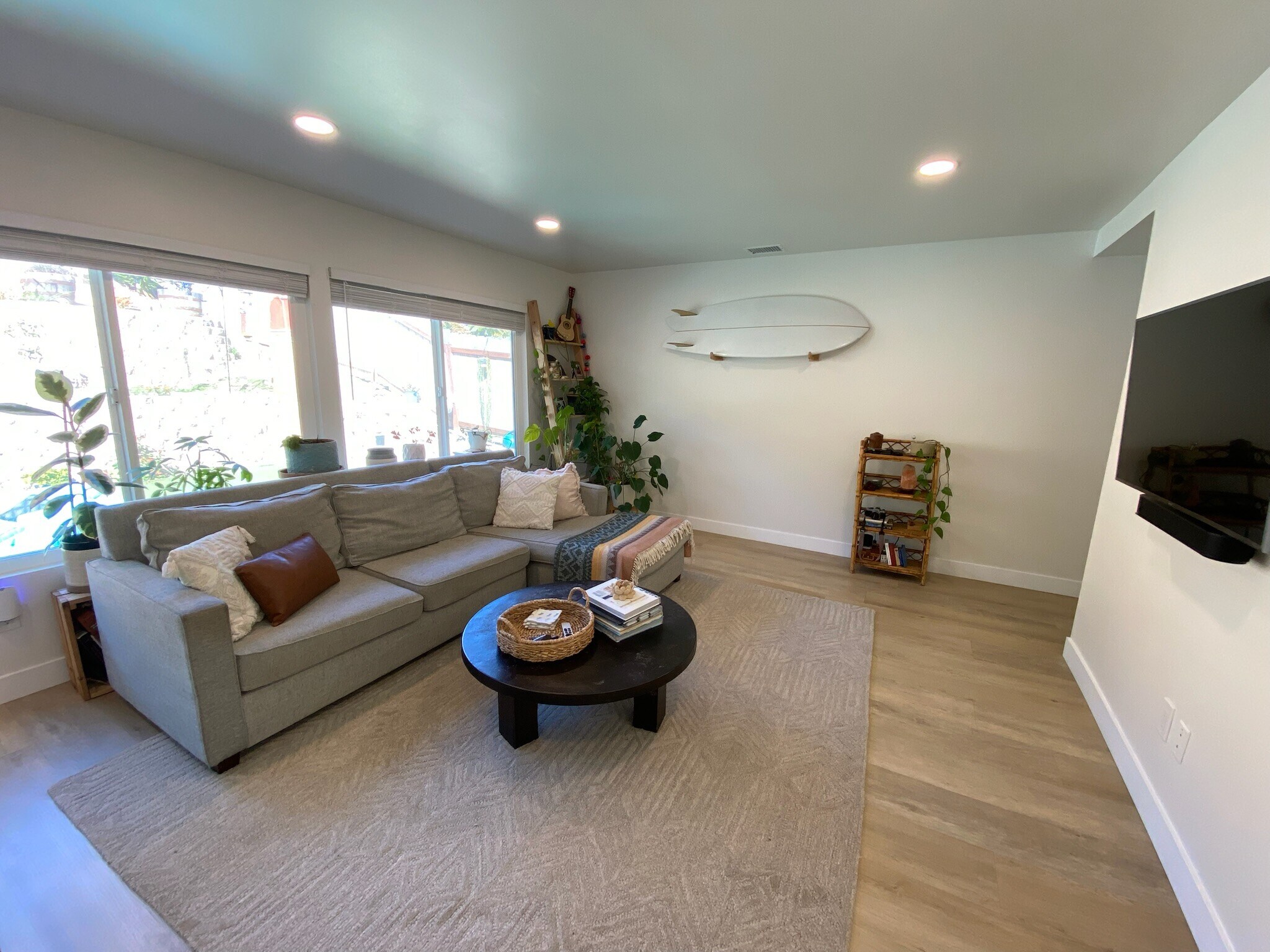 Building Photo - 970 Woodlake Dr