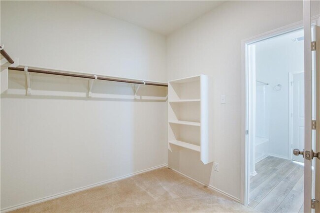 Building Photo - 224 Purple Heart Dr