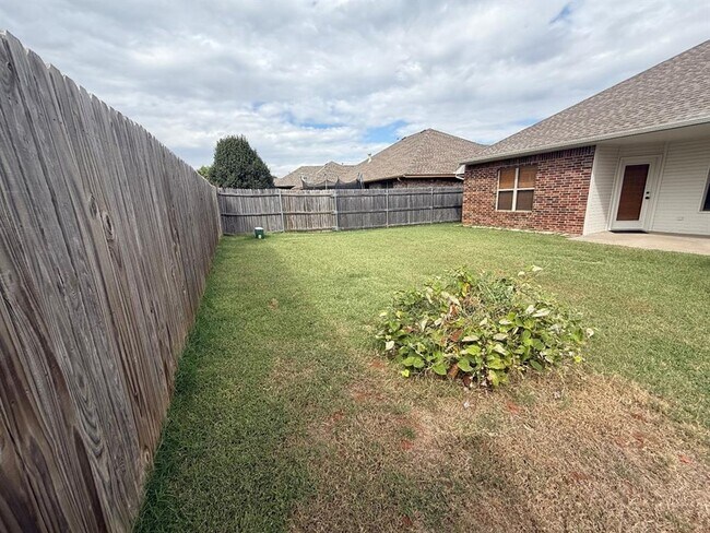 Building Photo - 616 Morningside Dr