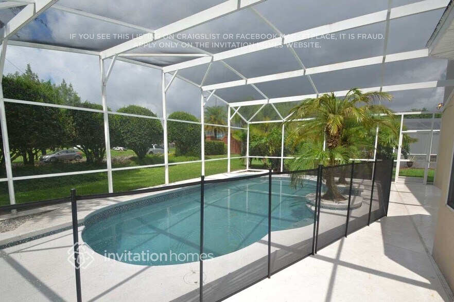 Building Photo - 901 Rosinia Ct