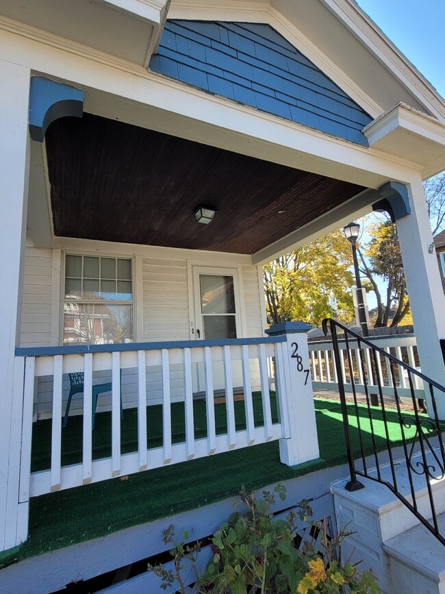 Building Photo - 287 Electric Ave