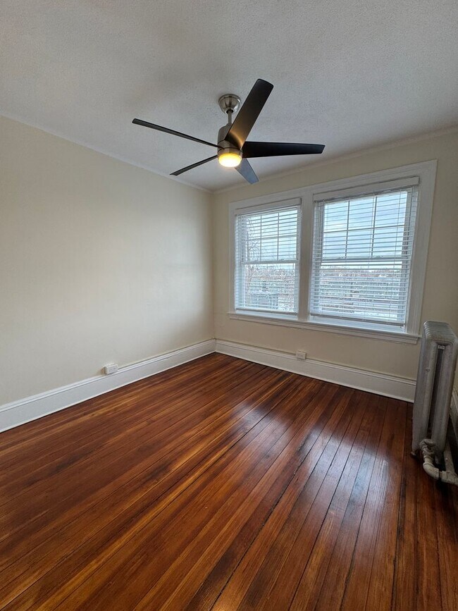 Building Photo - Single Family in Allston Near BU - Available 9/1/2026