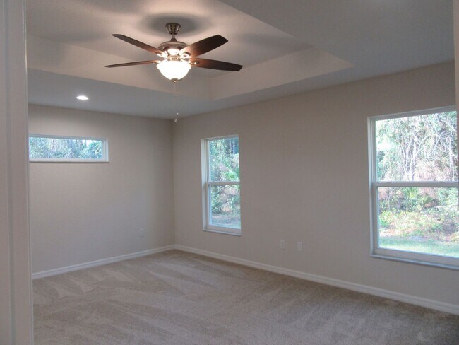 Building Photo - Beautiful home in Silver Springs