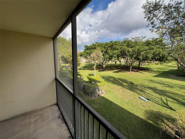 Building Photo - 1651 SW 127th Ave