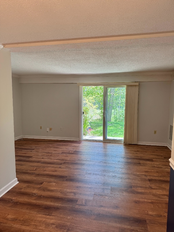 Building Photo - 44 Silver Hill Ln