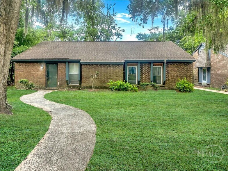 Primary Photo - 434 Edgewater Rd