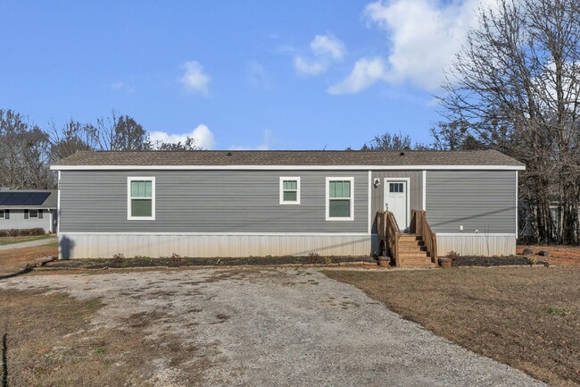 Building Photo - Spacious 2BR, 2BA home on 1.5 acres with Extra Storage - $1675/mo rent***