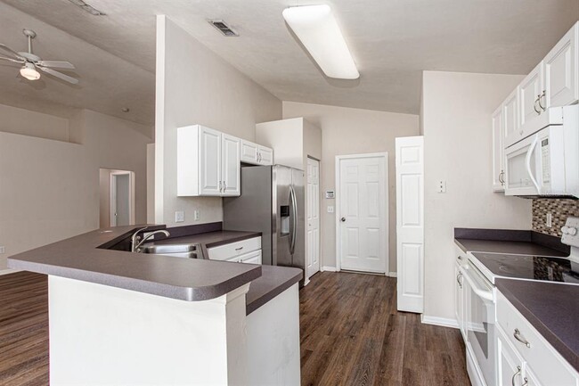 Building Photo - 4938 NW 20th Dr