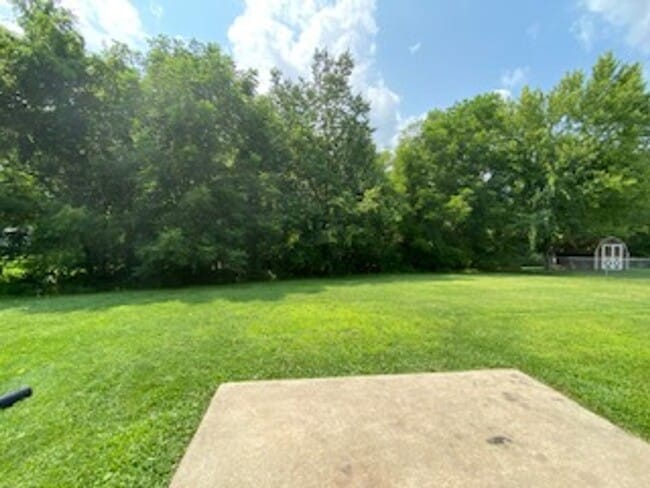 Building Photo - 819 Colonial Manor Dr