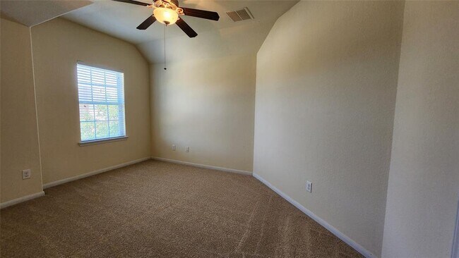 Building Photo - 2318 Nashmor Dr
