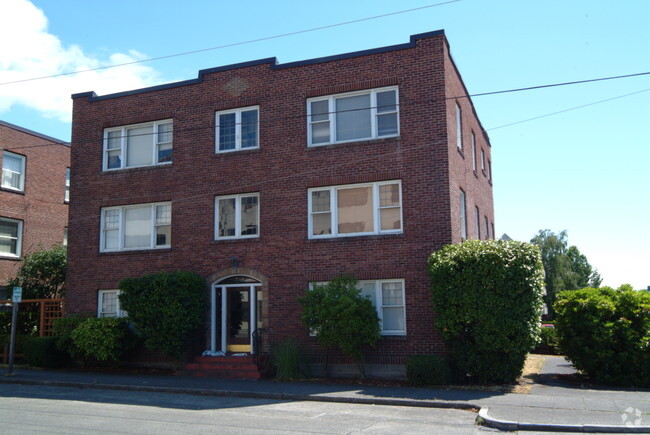 Building Photo - Oregonian Apartments