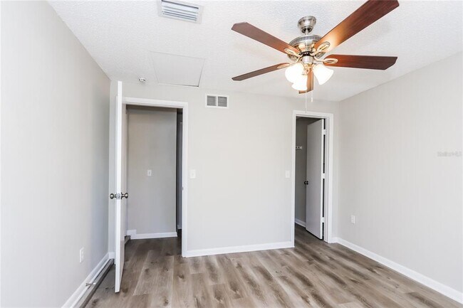 Building Photo - 2922 Java Plum Ave