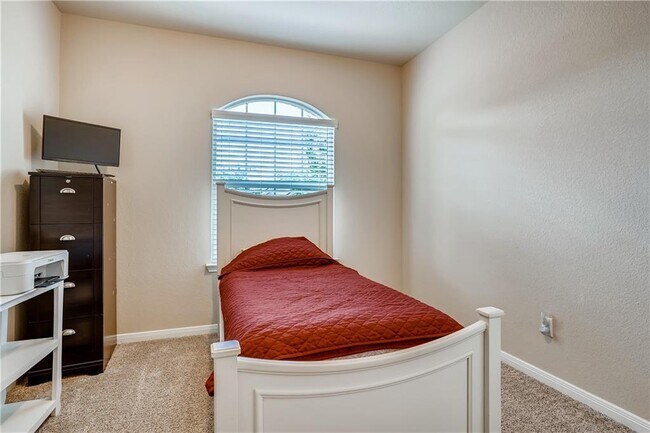 Building Photo - 5109 Winsbury Dr