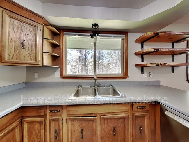 Building Photo - 13625 N Regal Ct