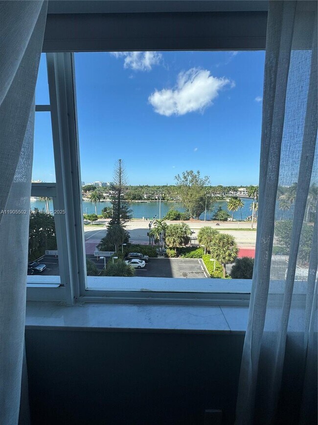 Building Photo - 4925 Collins Ave