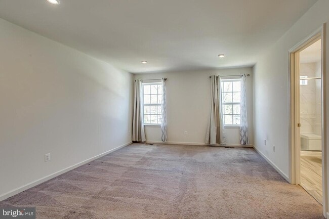 Building Photo - 1606 Dorothy Ln