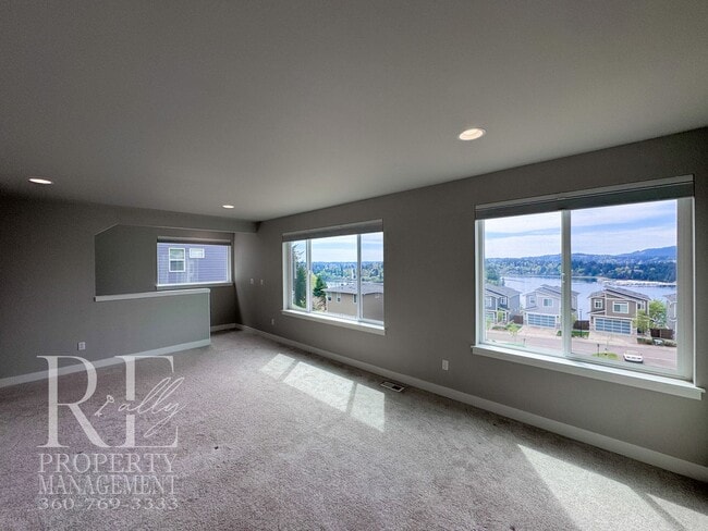 Building Photo - Modern 3-Story Bremerton Home with Water Views on Every Level
