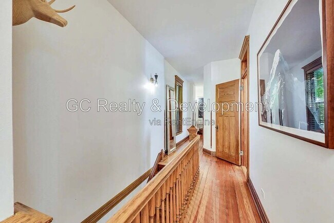 Building Photo - 4936 S St Lawrence Ave