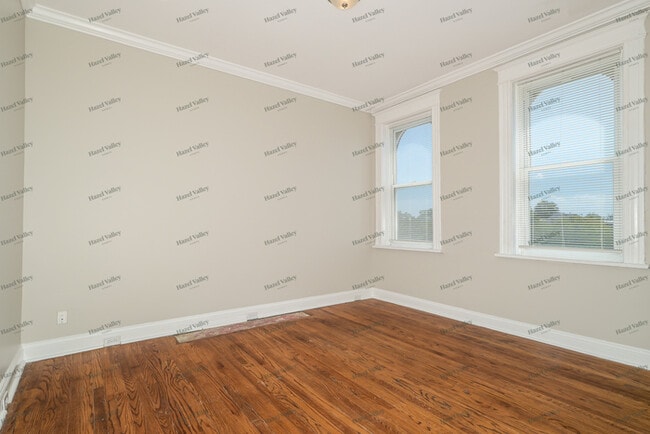 Building Photo - 3505 Winnebago St