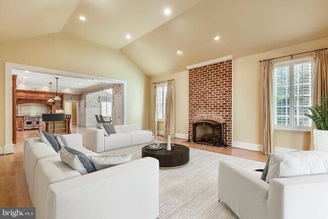 Building Photo - 9880 Palace Green Way