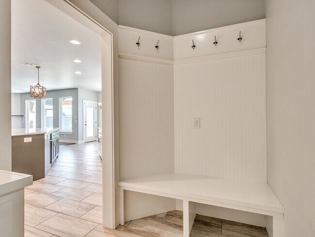 Building Photo - 5 Bedrooms + 3 Baths + Piedmont Schools