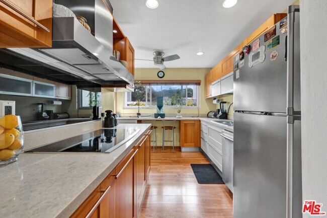 Building Photo - 4612 Park Granada