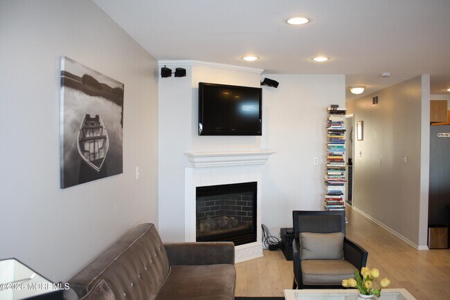 Building Photo - 42 Oceanview Ave