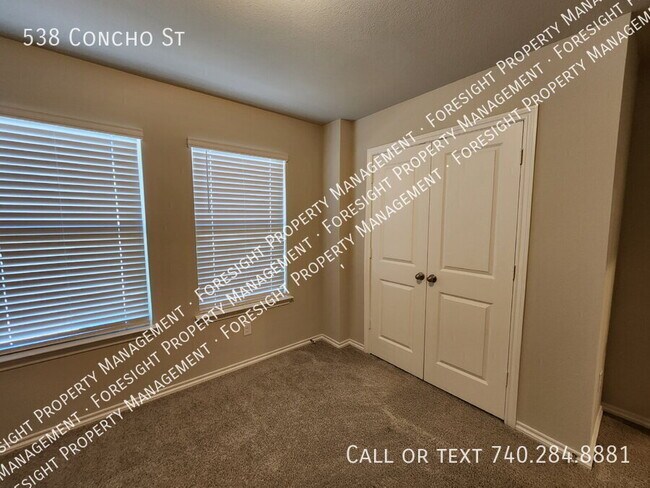 Building Photo - 538 Concho St